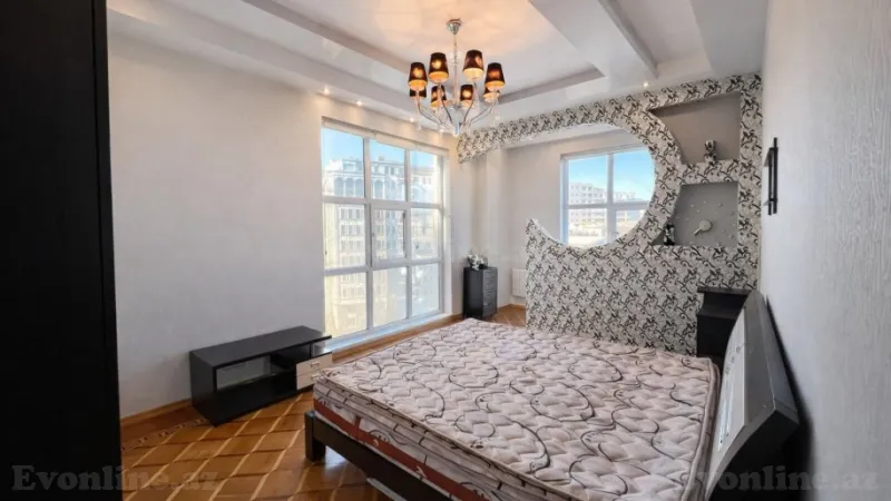 Satılır 4 otaqlı Mənzil Yeni tikili 180 m² Gənclik m. - şəkil 5