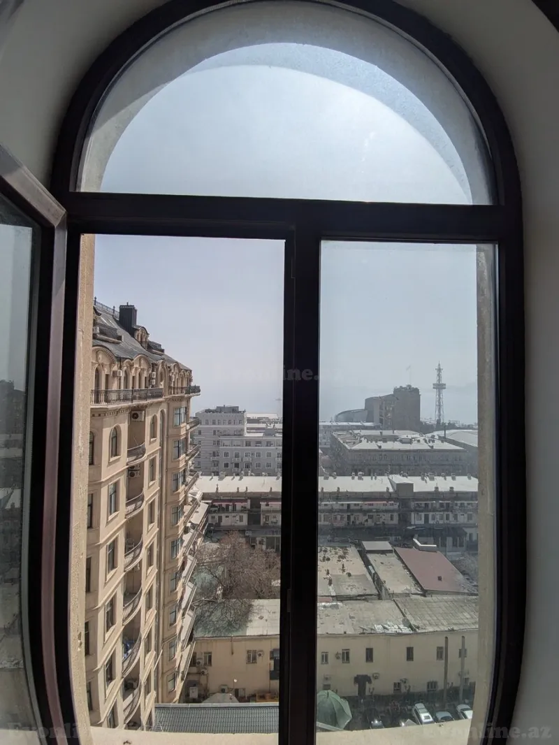 Kirayə verilir 3 otaqlı Mənzil Yeni tikili 130 m² Sahil m. - şəkil 22