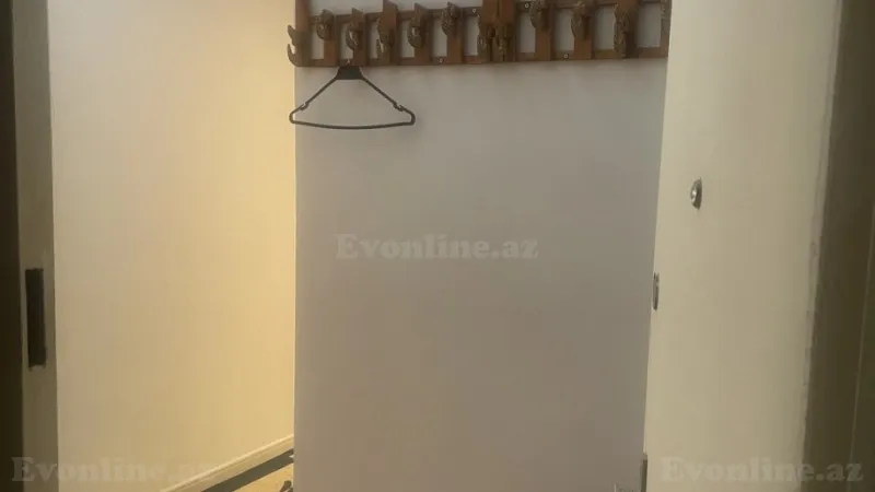 Bakı, Yasamal r., Elmlər Akademiyası m.da 1 otaqlı mənzil kirayə verilir