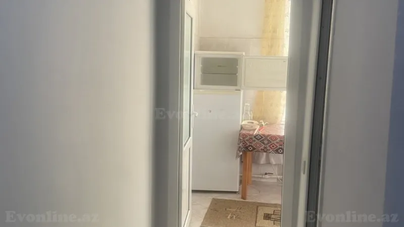 Kirayə verilir 1 otaqlı Mənzil Köhnə tikili 40 m² Elmlər Akademiyası m. - şəkil 3