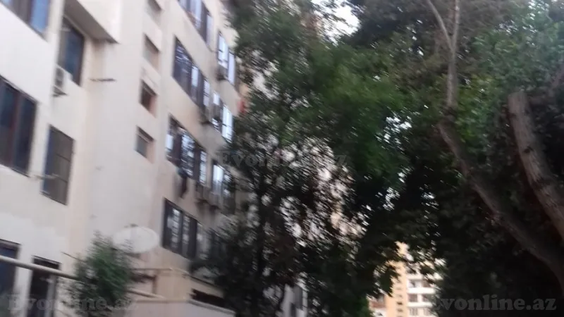 Satılır 3 otaqlı Mənzil Köhnə tikili 67 m² 8-ci mikrorayon