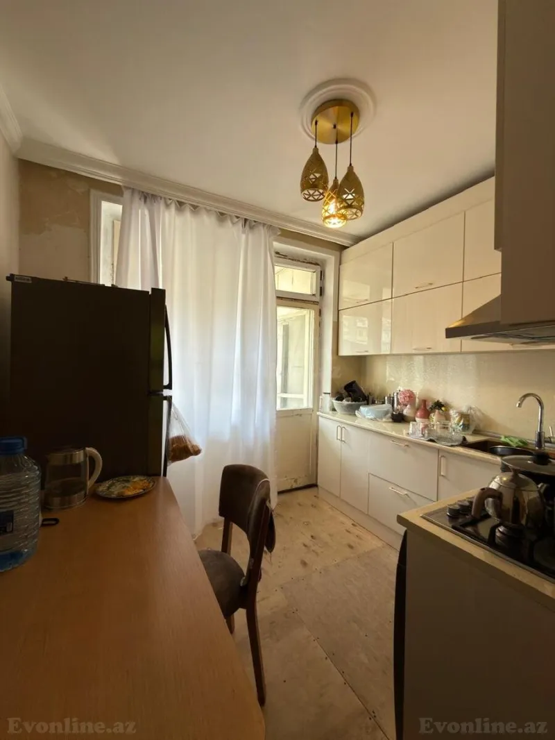 Satılır 3 otaqlı Mənzil Köhnə tikili 91 m² 8-ci mikrorayon - şəkil 6