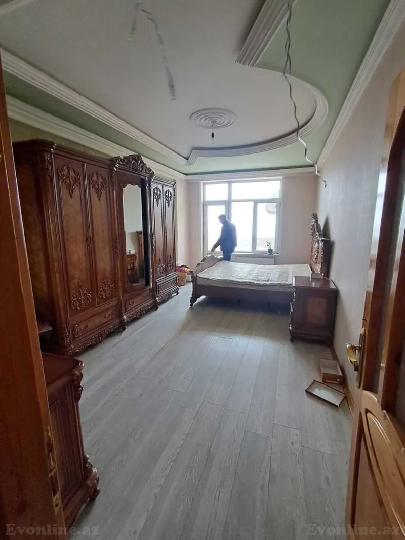 Bakı, Xətai r., Əhmədli m.da 3 otaqlı mənzil kirayə verilir