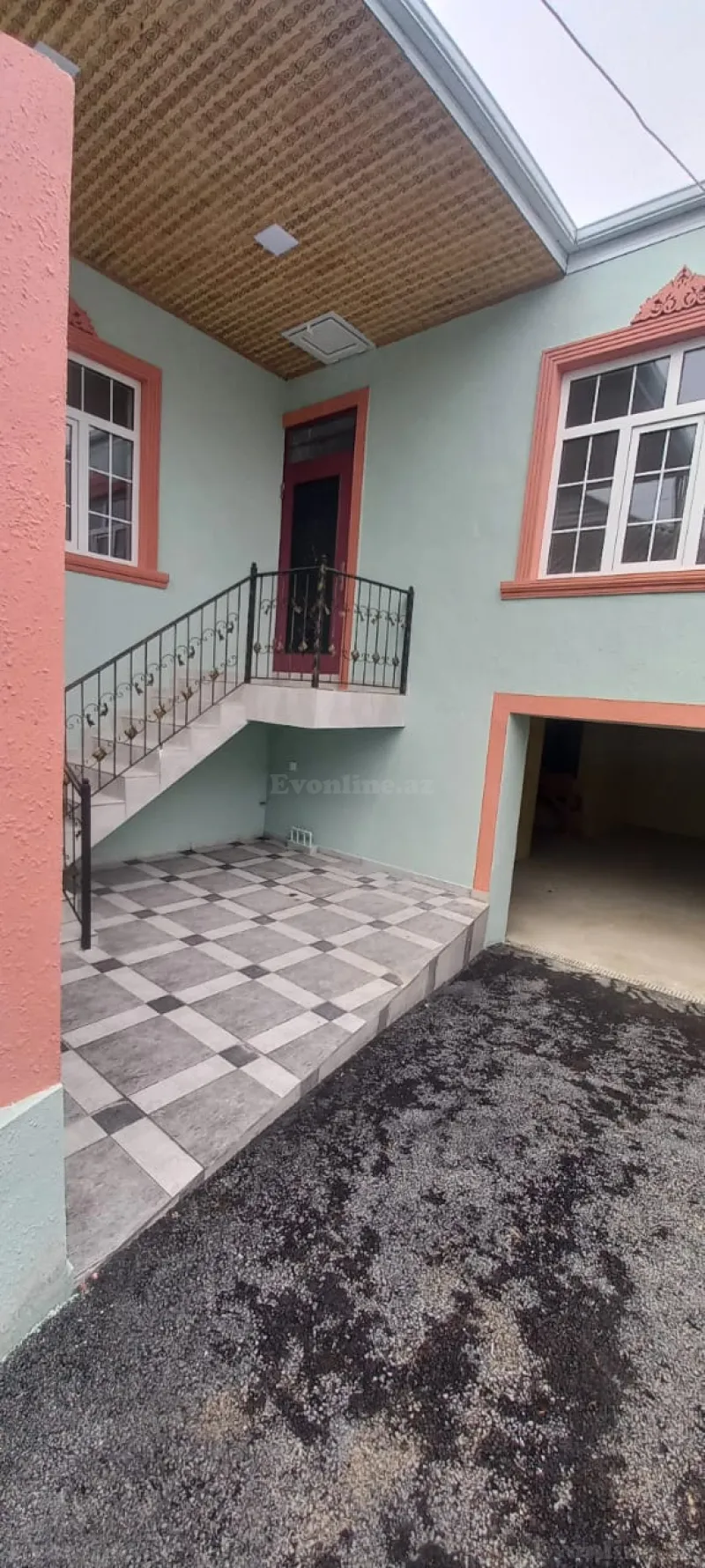 Satılır 4 otaqlı Həyət evi 180 m² Xırdalan