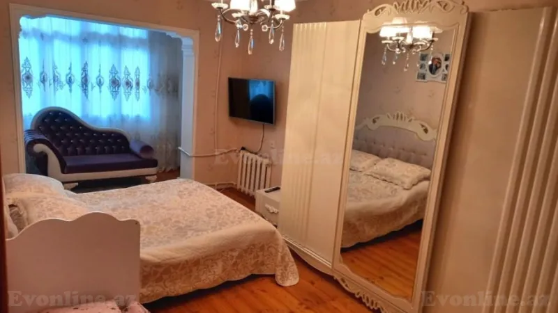 Satılır 4 otaqlı Mənzil Köhnə tikili 100 m² Xalqlar Dostluğu m. - şəkil 2