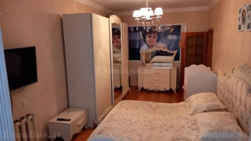 Satılır 4 otaqlı Mənzil Köhnə tikili 100 m² Xalqlar Dostluğu m. - şəkil 3