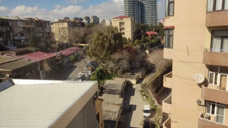 Satılır 2 otaqlı Mənzil Köhnə tikili 65 m² Nizami m. - şəkil 17