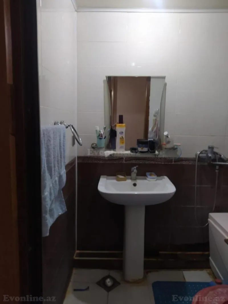 Satılır 2 otaqlı Mənzil Köhnə tikili 65 m² Neftçilər m. - şəkil 7