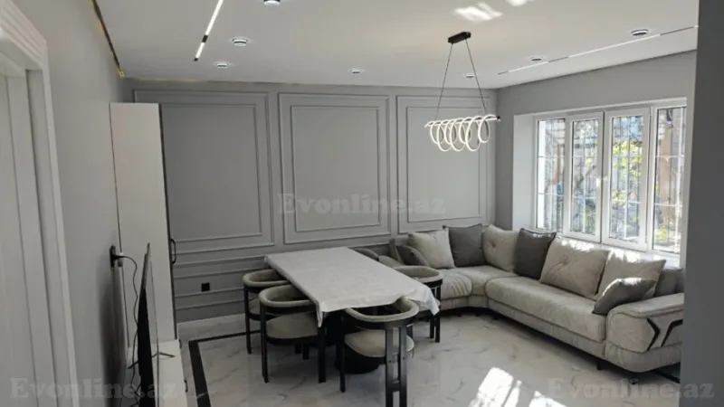 Kirayə verilir 3 otaqlı Mənzil Köhnə tikili 80 m² Səbail r.