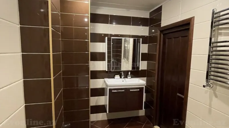 Kirayə verilir 3 otaqlı Mənzil Yeni tikili 150 m² Xətai m. - şəkil 14