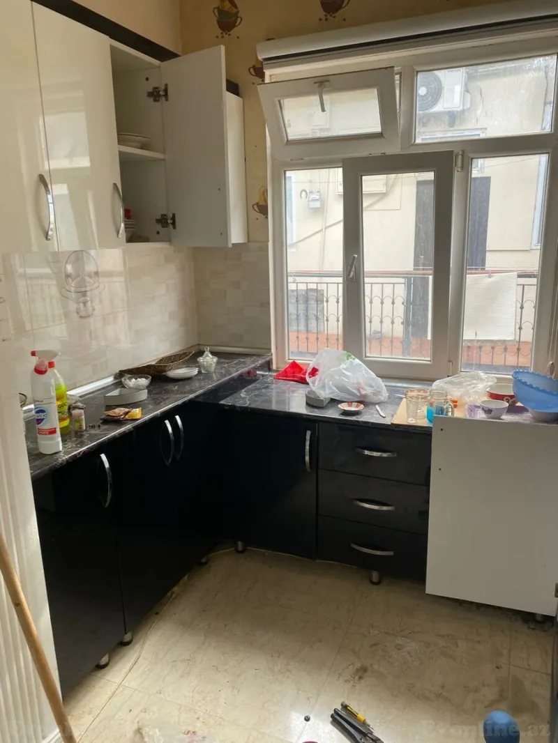 Kirayə verilir 2 otaqlı Mənzil Köhnə tikili 50 m² 28 May m. - şəkil 4