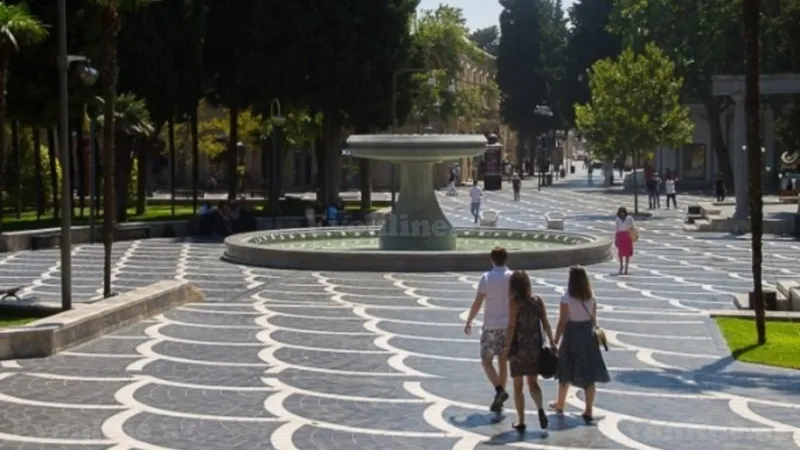 Satılır 2 otaqlı Mənzil Köhnə tikili 55 m² Sahil m. - şəkil 2