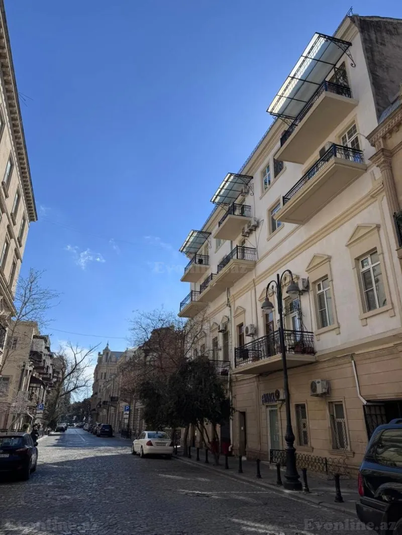 Satılır 2 otaqlı Mənzil Köhnə tikili 55 m² Sahil m. - şəkil 13