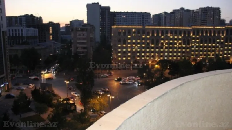 Kirayə verilir 3 otaqlı Mənzil Yeni tikili 155 m² Nərimanov r. - şəkil 10