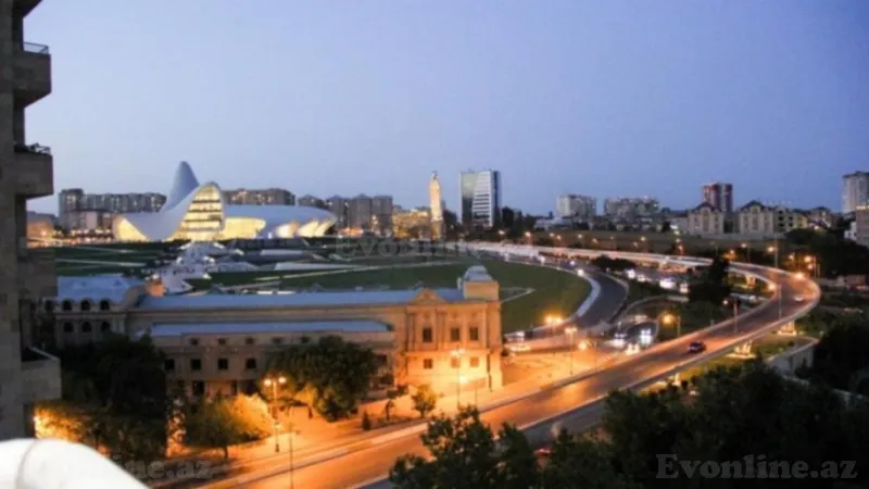 Kirayə verilir 3 otaqlı Mənzil Yeni tikili 155 m² Nərimanov r. - şəkil 12