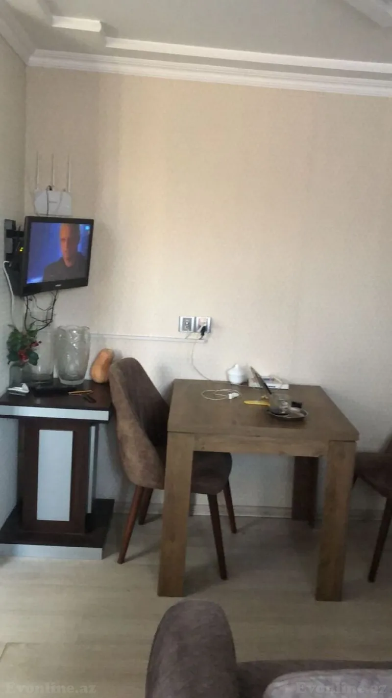 Satılır 2 otaqlı Mənzil Köhnə tikili 35 m² Qara Qarayev m. - şəkil 2