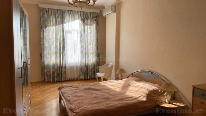 Kirayə verilir 4 otaqlı Mənzil Yeni tikili 230 m² 28 May m. - şəkil 10