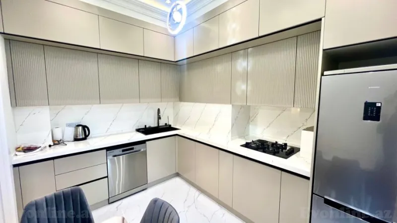 Kirayə verilir 3 otaqlı Mənzil Yeni tikili 110 m² 28 May m. - şəkil 6