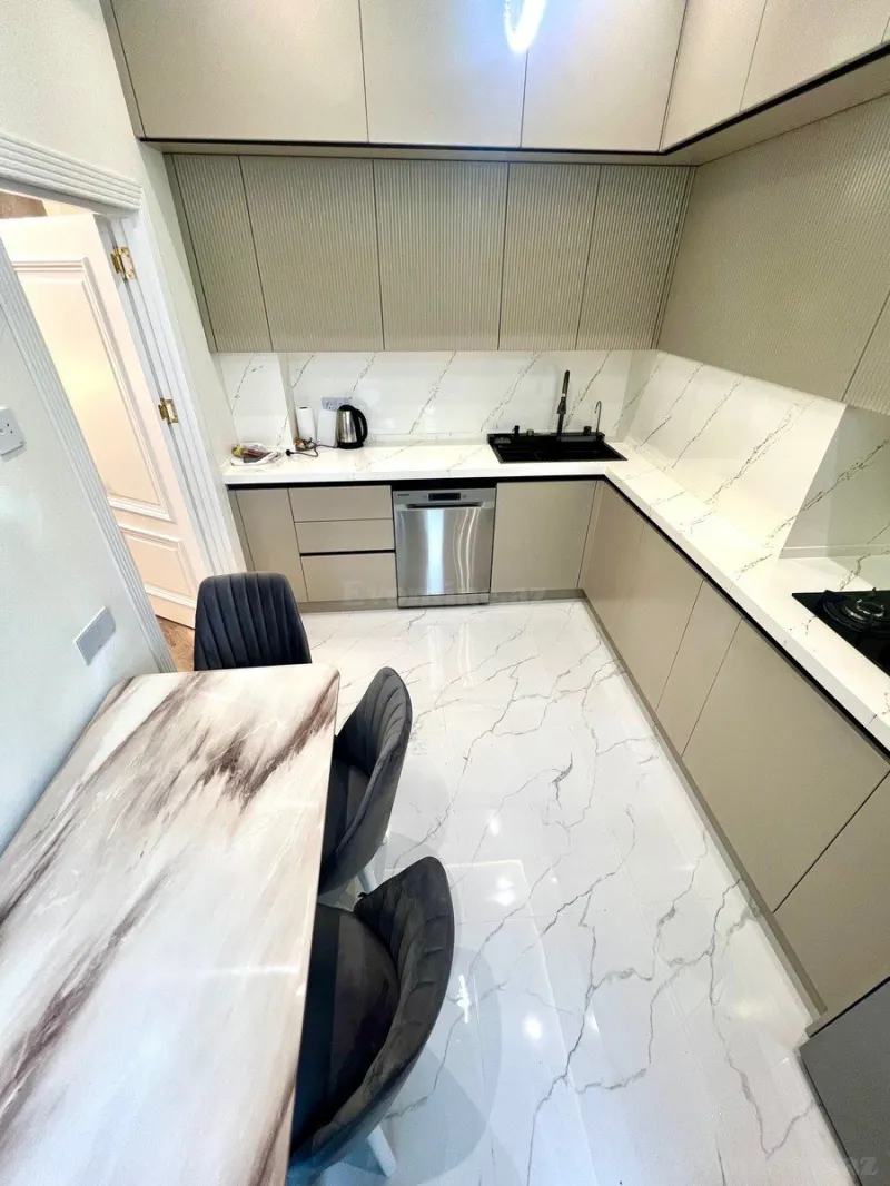 Kirayə verilir 3 otaqlı Mənzil Yeni tikili 110 m² 28 May m. - şəkil 13