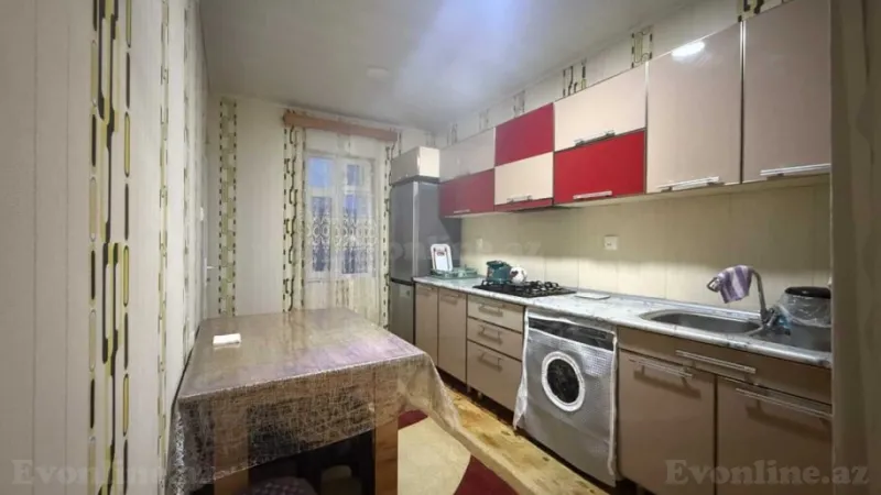 Sumqayıtda 4 otaqlı mənzil kirayə verilir