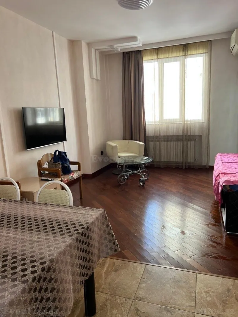 Kirayə verilir 2 otaqlı Mənzil Yeni tikili 55 m² 8 Noyabr m.