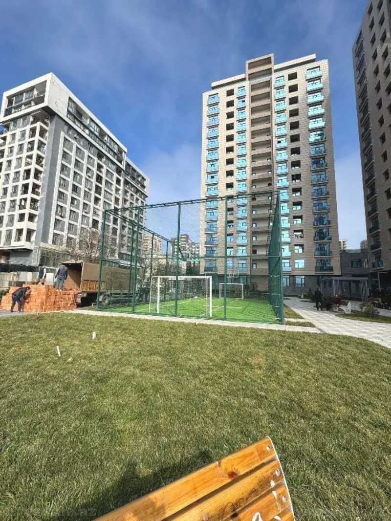 Satılır 3 otaqlı Mənzil Yeni tikili 121.3 m² 28 May m.