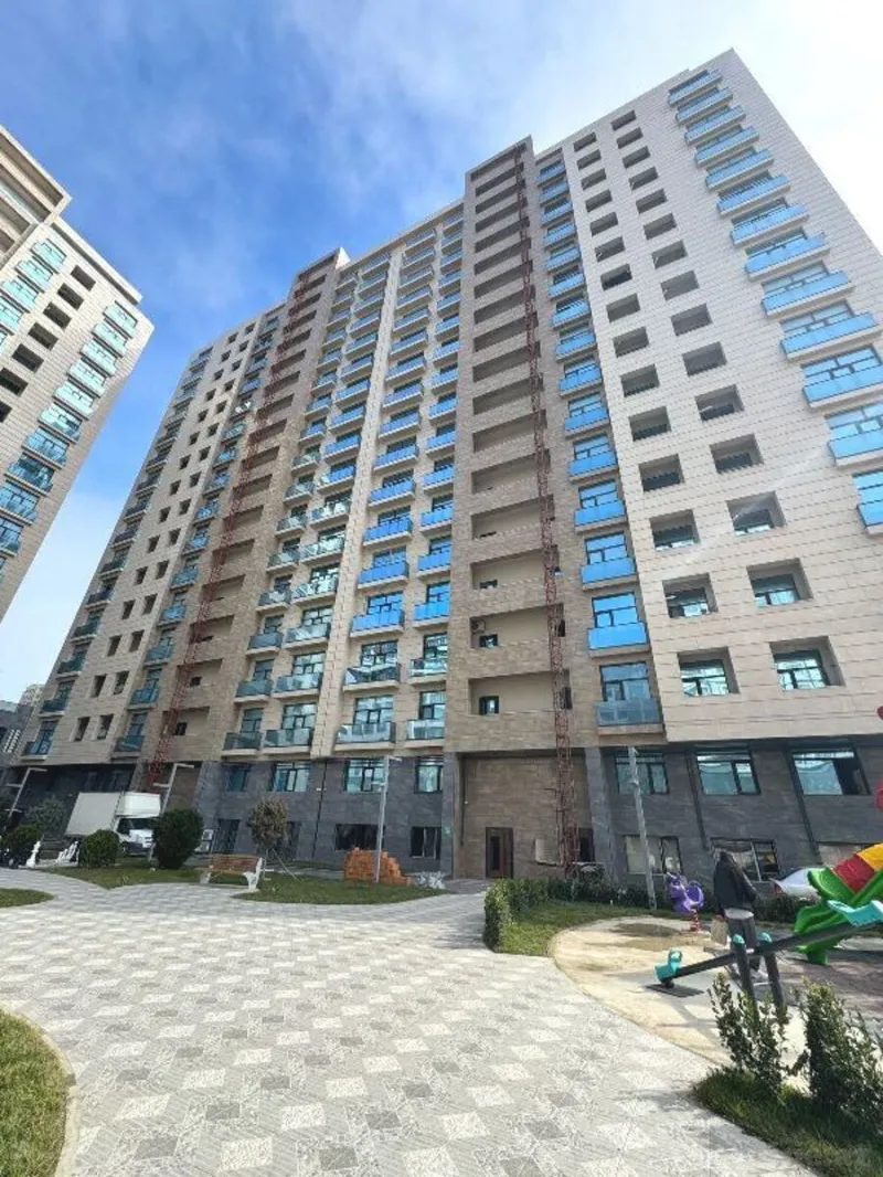 Satılır 3 otaqlı Mənzil Yeni tikili 121.3 m² 28 May m. - şəkil 3