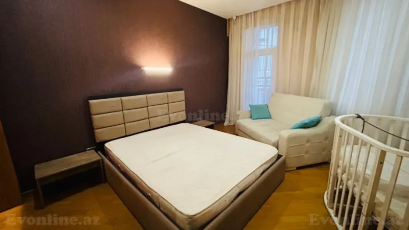 Kirayə verilir 3 otaqlı Mənzil Yeni tikili 140 m² Nərimanov r. - şəkil 5