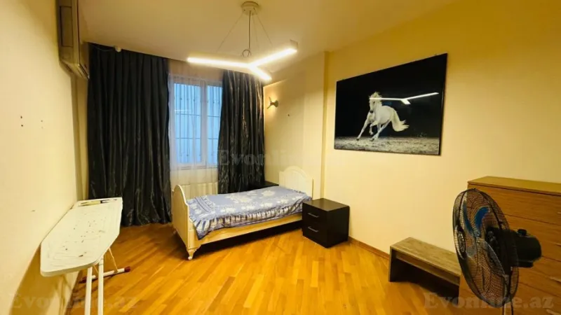 Kirayə verilir 3 otaqlı Mənzil Yeni tikili 140 m² Nərimanov r. - şəkil 7