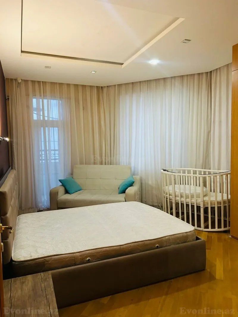 Kirayə verilir 3 otaqlı Mənzil Yeni tikili 140 m² Nərimanov r. - şəkil 11