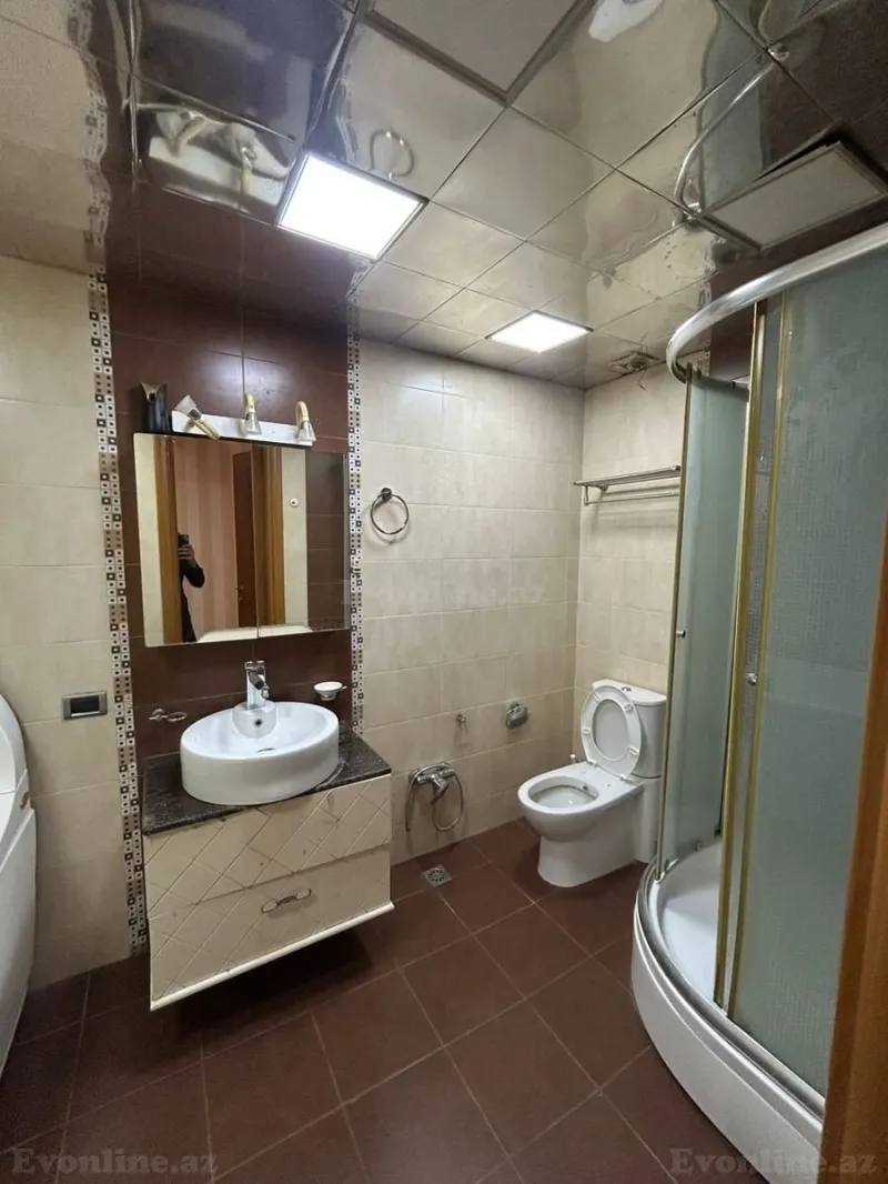 Kirayə verilir 3 otaqlı Mənzil Yeni tikili 140 m² Nərimanov r. - şəkil 14