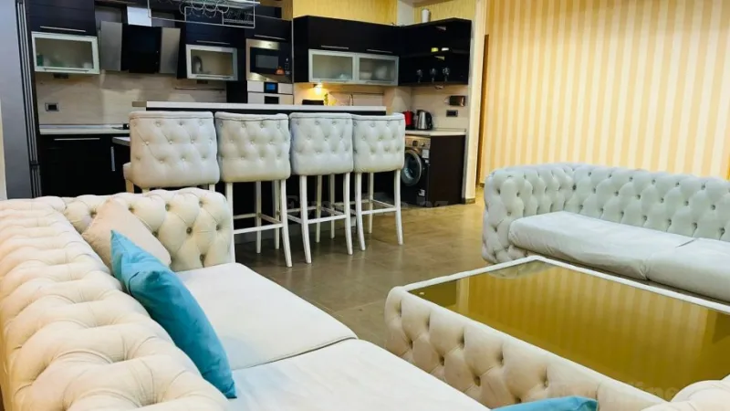 Kirayə verilir 3 otaqlı Mənzil Yeni tikili 140 m² Nərimanov r. - şəkil 19