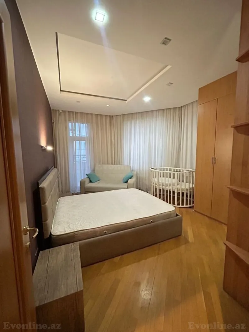 Kirayə verilir 3 otaqlı Mənzil Yeni tikili 140 m² Nərimanov r. - şəkil 29