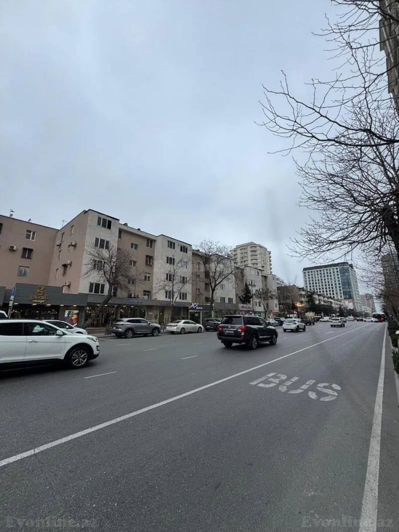 Satılır 3 otaqlı Mənzil Köhnə tikili 75 m² Nəsimi r.