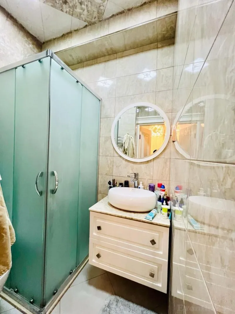 Satılır 4 otaqlı Mənzil Yeni tikili 140 m² Qara Qarayev m. - şəkil 26