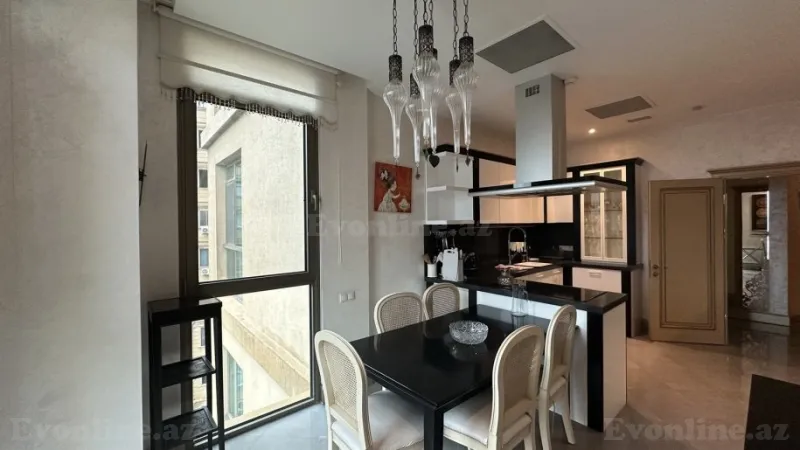 Kirayə verilir 3 otaqlı Mənzil Yeni tikili 170 m² İçərişəhər m. - şəkil 11