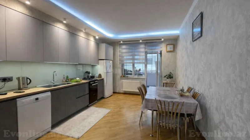 Satılır 3 otaqlı Mənzil Yeni tikili 170 m² 28 May m. - şəkil 9