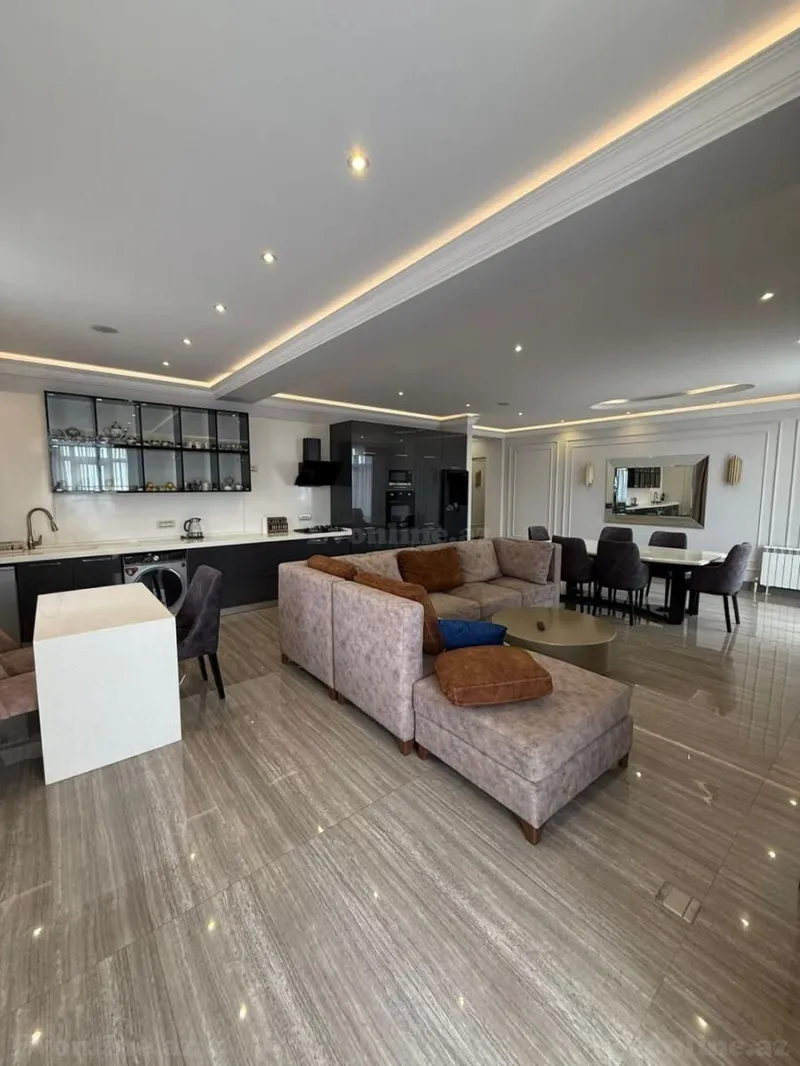 Kirayə verilir 3 otaqlı Mənzil Yeni tikili 180 m² Kubinka