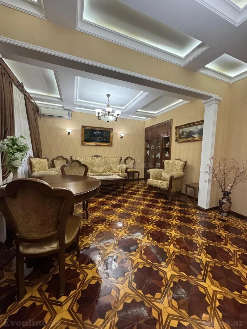 Satılır 4 otaqlı Mənzil Köhnə tikili 100 m² Xalqlar Dostluğu m. - şəkil 2