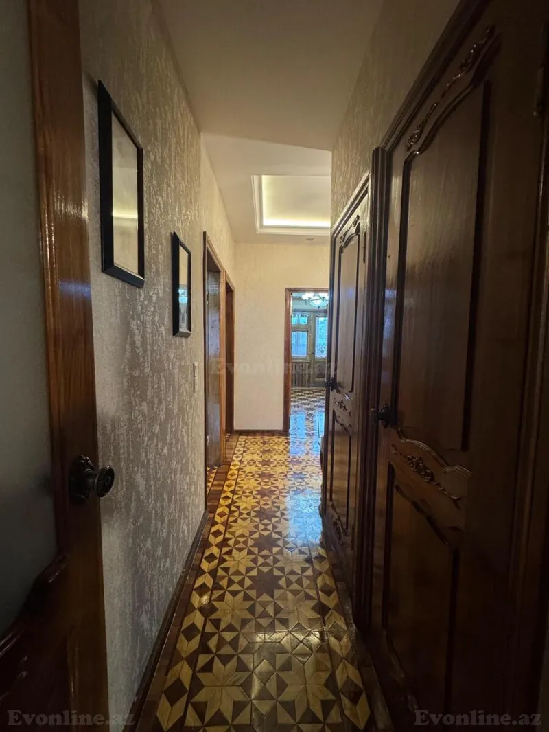 Satılır 4 otaqlı Mənzil Köhnə tikili 100 m² Xalqlar Dostluğu m. - şəkil 6