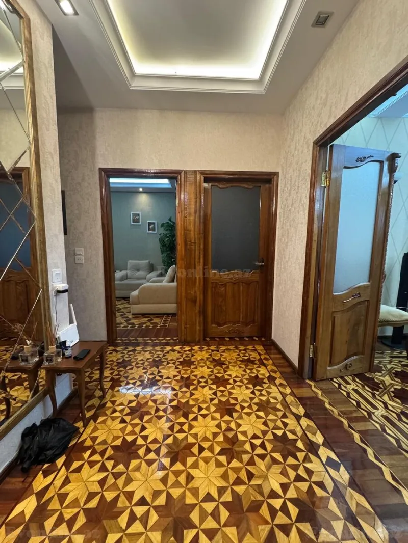 Satılır 4 otaqlı Mənzil Köhnə tikili 100 m² Xalqlar Dostluğu m. - şəkil 14