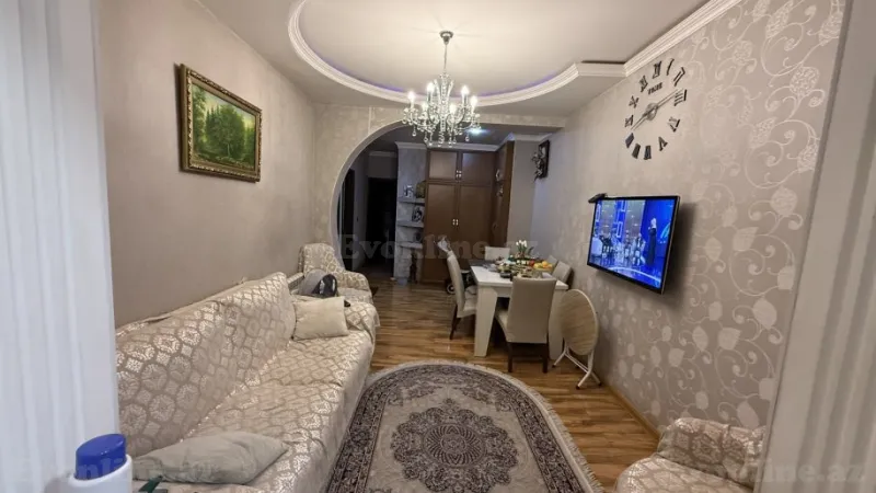 Satılır 3 otaqlı Mənzil Köhnə tikili 70 m² Yeni Yasamal