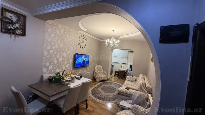 Satılır 3 otaqlı Mənzil Köhnə tikili 70 m² Yeni Yasamal - şəkil 2