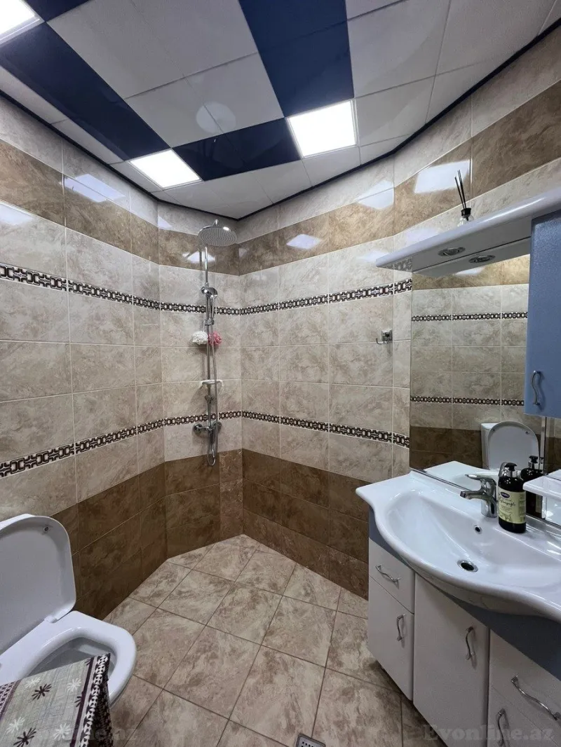 Kirayə verilir 3 otaqlı Mənzil Yeni tikili 157 m² Gənclik m. - şəkil 20