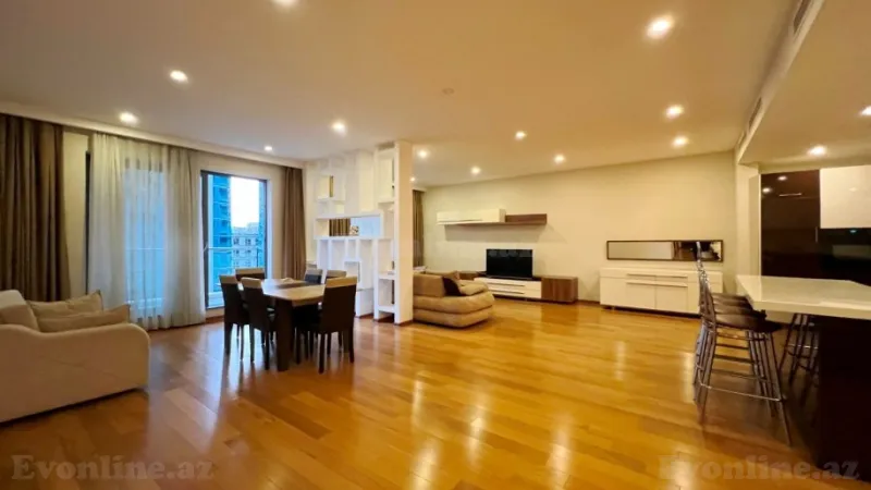 Kirayə verilir 4 otaqlı Mənzil Yeni tikili 220 m² Səbail r. - şəkil 3