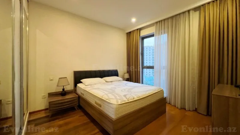 Kirayə verilir 4 otaqlı Mənzil Yeni tikili 220 m² Səbail r. - şəkil 9