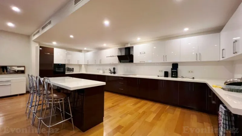 Kirayə verilir 4 otaqlı Mənzil Yeni tikili 220 m² Səbail r. - şəkil 10