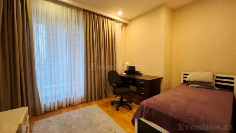 Kirayə verilir 4 otaqlı Mənzil Yeni tikili 220 m² Səbail r. - şəkil 14