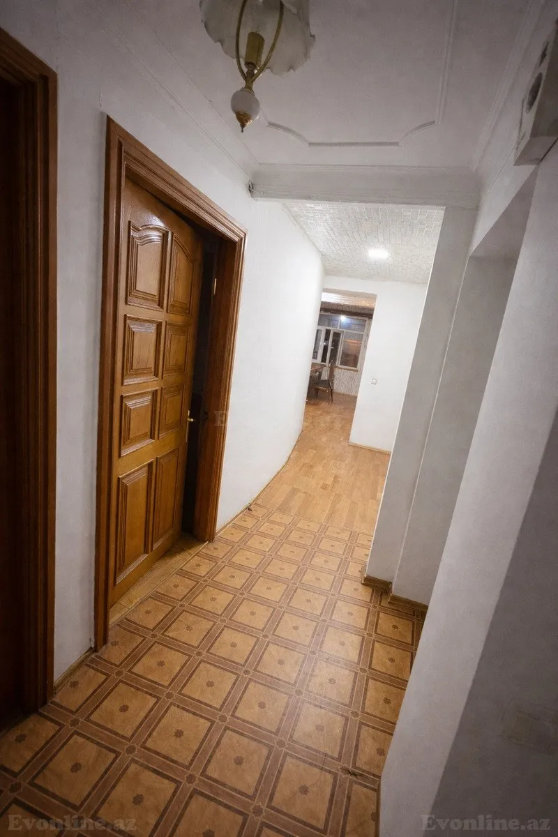 Satılır 7 otaqlı Mənzil Köhnə tikili 250 m² 28 May m. - şəkil 6