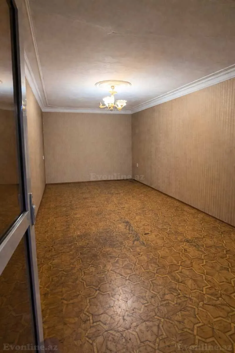 Satılır 7 otaqlı Mənzil Köhnə tikili 250 m² 28 May m. - şəkil 7